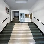 Metropole Old Apartment Bukarest