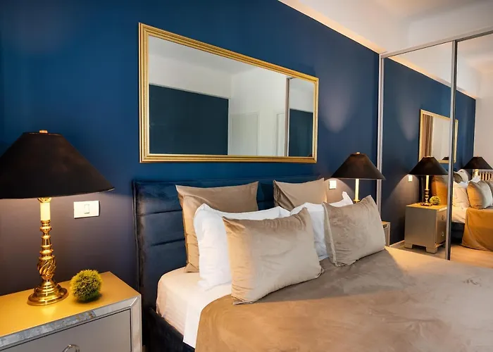 Metropole Old Apartment *