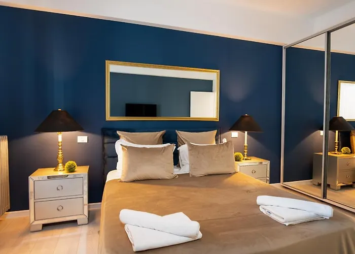 Metropole Old Apartment